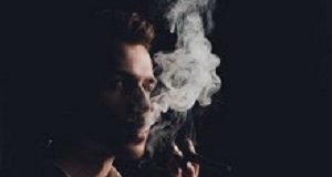 Smoking raising psychosis risk in young people Smoking