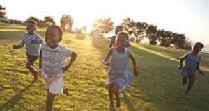 Barefoot SA children have better balance but may suffer later Barefoot