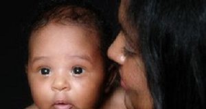 Uninfected babies born to HIV-infected mums face higher risks Baby