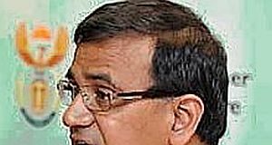 Mandela's personal physician dies