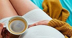 No safe level of caffeine use for pregnant women and would-be mums
