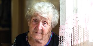 Association between eating alone and cardiovascular diseases in elderly women