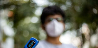 Pulse oximetry accuracy varies between race groups – US cohort study