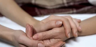 Leading SA medical experts back euthanasia court challenge