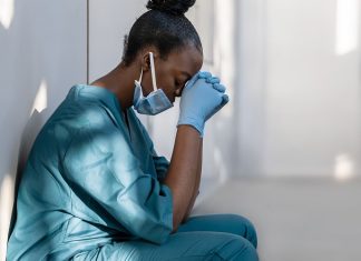 State doctors and nurses rise up against crumbling institutions